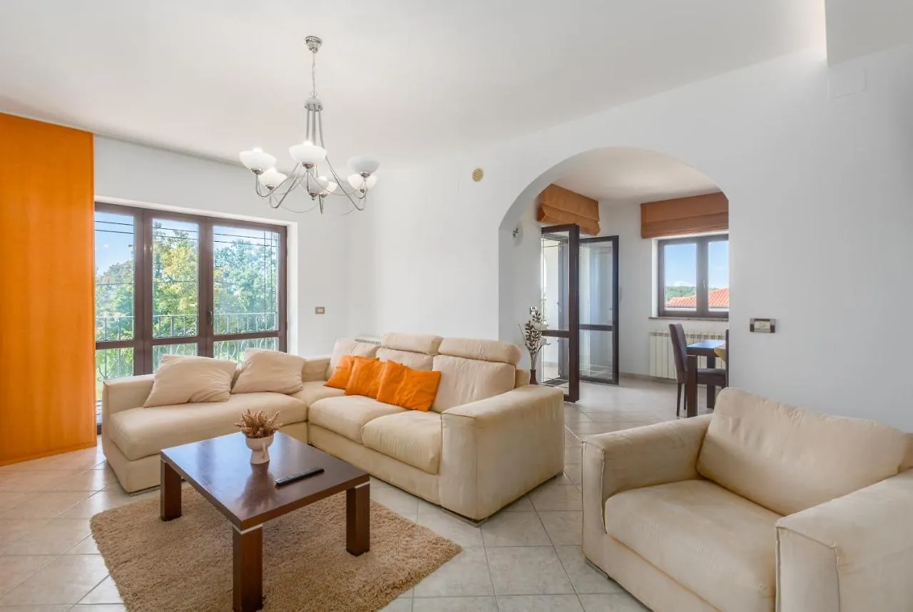 Apartment Mihael With Pool And Beautiful Garden Vižinada