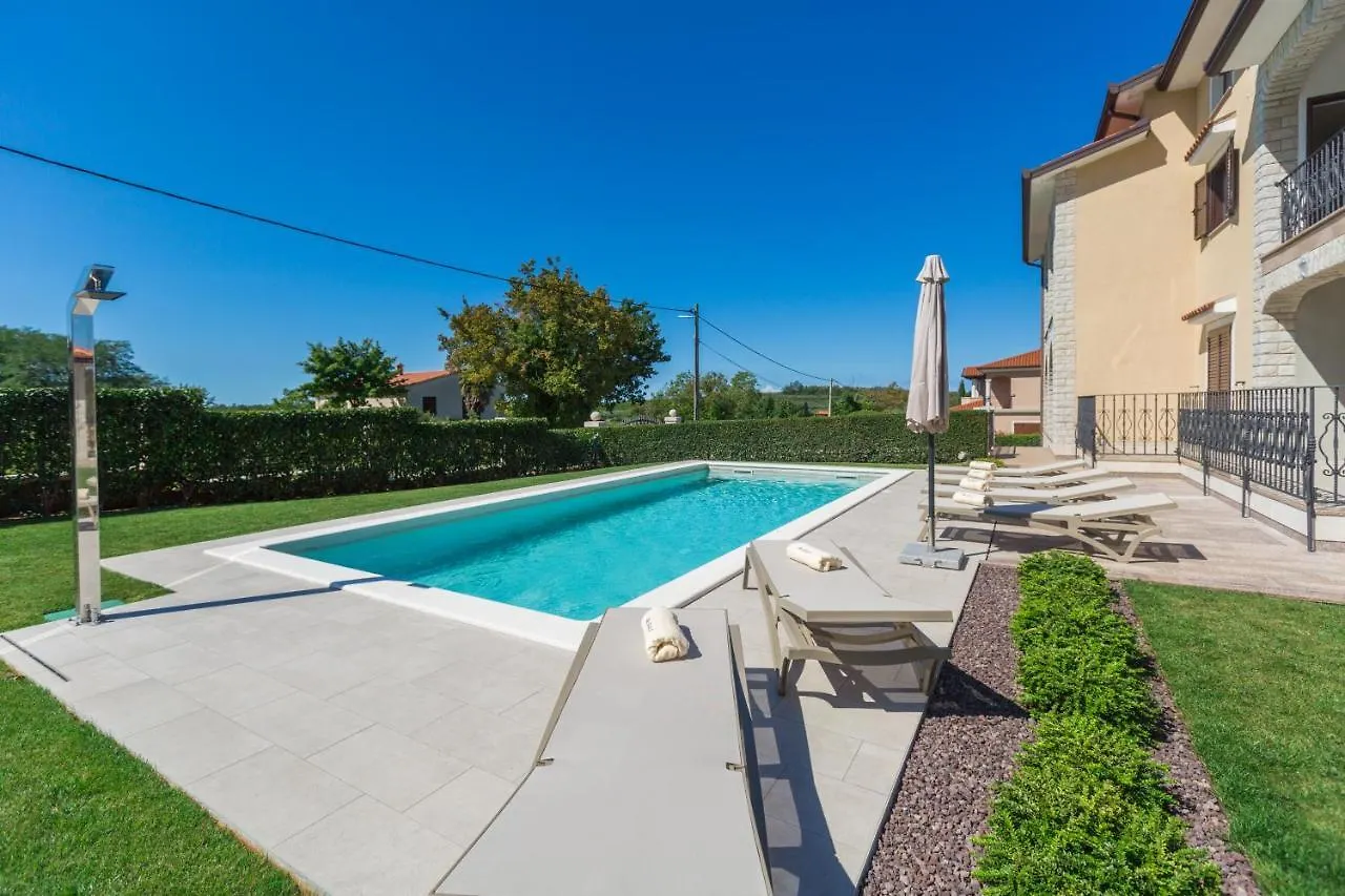 Apartment Mihael With Pool And Beautiful Garden Vižinada 0*,  Croatie